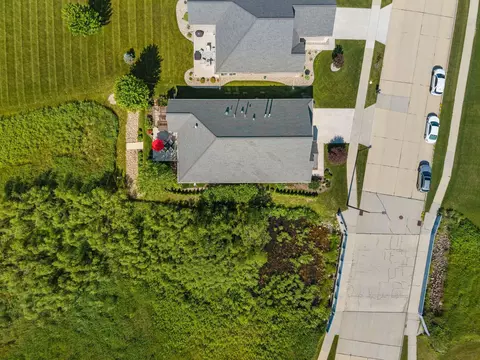 View/Area - 2379 E Glenhurst Ln, Appleton, WI 54913 photo 6 of 7