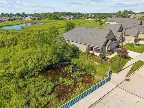View/Area - 2379 E Glenhurst Ln, Appleton, WI 54913 photo 1 of 7
