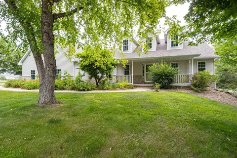 e9051 Rocky Mountain Drive, New London, WI 54961