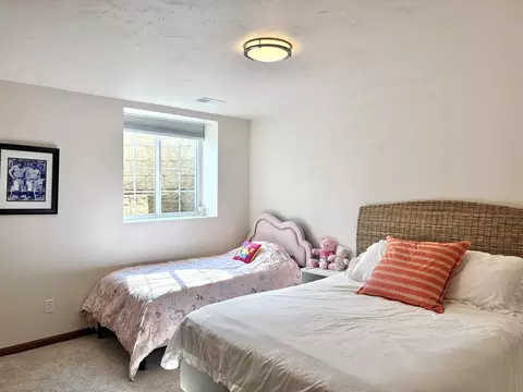 Bedroom - 2701 E Glenhurst Ln, Appleton, WI 54913 photo 6 of 7
