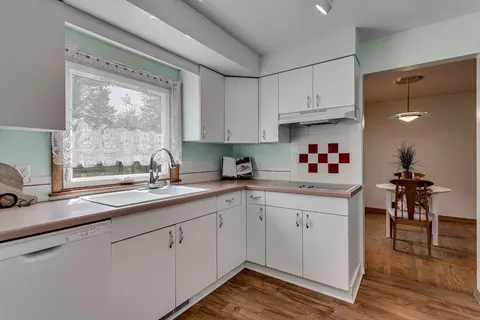 Kitchen - 915 E Grant St, Appleton, WI 54911 photo 2 of 5