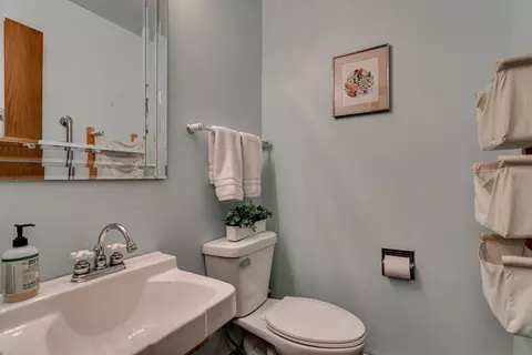 Bath - 915 E Grant St, Appleton, WI 54911 photo 1 of 3