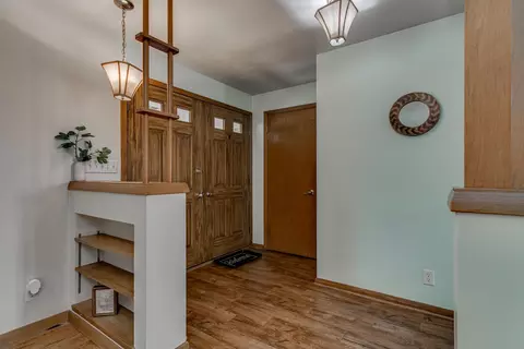 Entry Way - 915 E Grant St, Appleton, WI 54911 photo 1 of 1