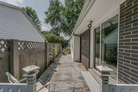 Exterior - 915 E Grant St, Appleton, WI 54911 photo 4 of 6