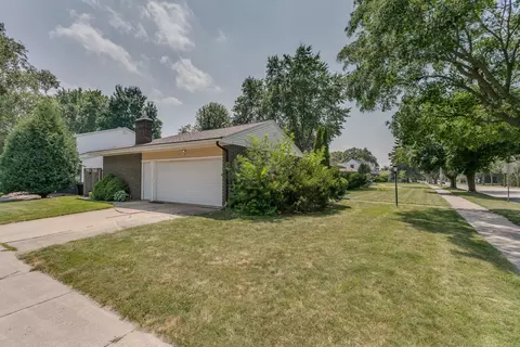Exterior - 915 E Grant St, Appleton, WI 54911 photo 6 of 6