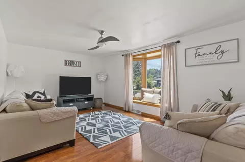 Living - 530 E Mitchell Ave, Appleton, WI 54915 photo 1 of 6