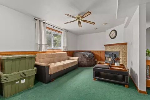 Living - 530 E Mitchell Ave, Appleton, WI 54915 photo 3 of 6