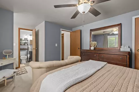 Bedroom - 530 E Mitchell Ave, Appleton, WI 54915 photo 6 of 10