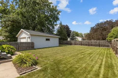 Exterior - 530 E Mitchell Ave, Appleton, WI 54915 photo 6 of 9