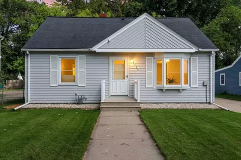 1135 Wirtz Ave, Green Bay, WI 54305