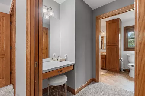 Entry Way - 3901 N Millwood Dr, Appleton, WI 54913 photo 7 of 9