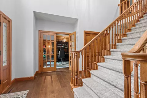 Entry Way - 3901 N Millwood Dr, Appleton, WI 54913 photo 6 of 9