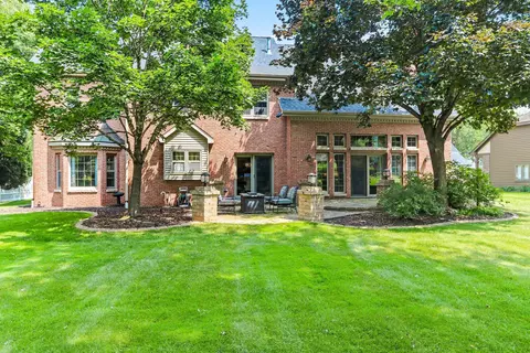 Exterior - 3901 N Millwood Dr, Appleton, WI 54913 photo 7 of 13