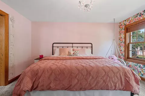 Bedroom - 3901 N Millwood Dr, Appleton, WI 54913 photo 7 of 13