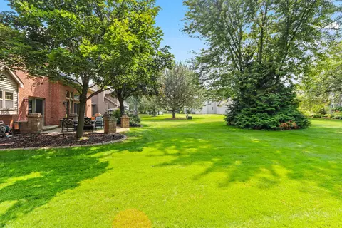 Exterior - 3901 N Millwood Dr, Appleton, WI 54913 photo 5 of 13