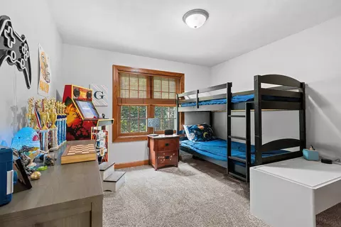 Bedroom - 3901 N Millwood Dr, Appleton, WI 54913 photo 9 of 13