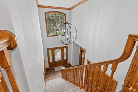 Entry Way - 3901 N Millwood Dr, Appleton, WI 54913 photo 5 of 9