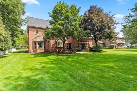Exterior - 3901 N Millwood Dr, Appleton, WI 54913 photo 6 of 13