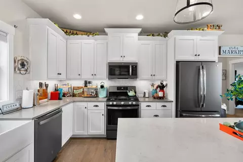 Kitchen - w5638 Hoelzel Way, Appleton, WI 54915 photo 2 of 6