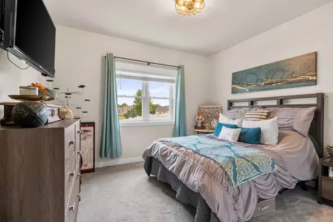Bedroom - w5638 Hoelzel Way, Appleton, WI 54915 photo 5 of 6