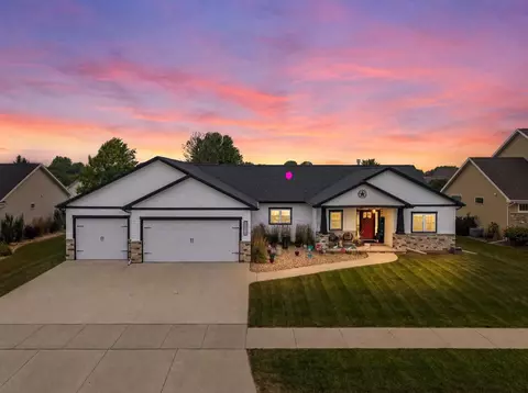 Exterior - w5638 Hoelzel Way, Appleton, WI 54915 photo 5 of 8
