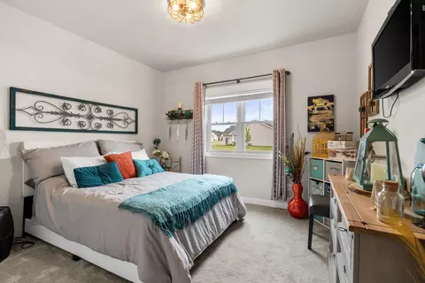 Bedroom - w5638 Hoelzel Way, Appleton, WI 54915 photo 3 of 6