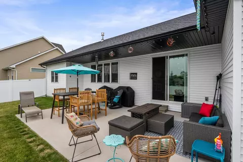 Exterior - w5638 Hoelzel Way, Appleton, WI 54915 photo 4 of 8