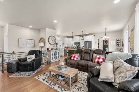 Living - w5638 Hoelzel Way, Appleton, WI 54915 photo 1 of 3