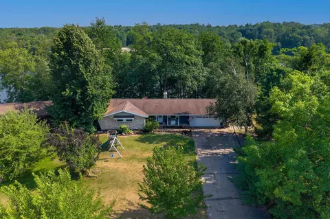 313 W Highland Dr, Oconto Falls, WI 54154