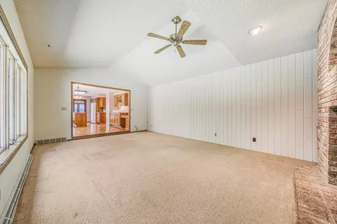 Living - 3324 S White Birch Ln, Appleton, WI 54915 photo 10 of 10