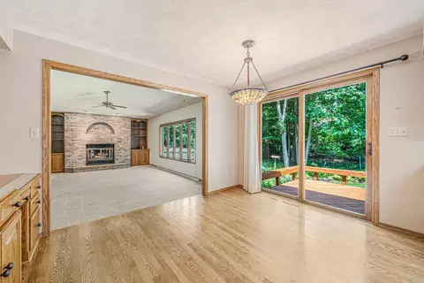 Living - 3324 S White Birch Ln, Appleton, WI 54915 photo 5 of 10