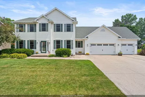 1594 Lone Oak Dr, Neenah, WI 54956