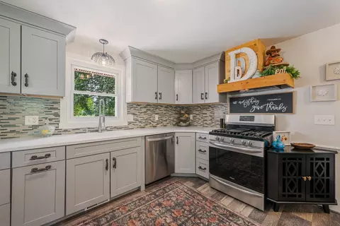 Kitchen - w2221 County Road Uu, Appleton, WI 54913 photo 1 of 3