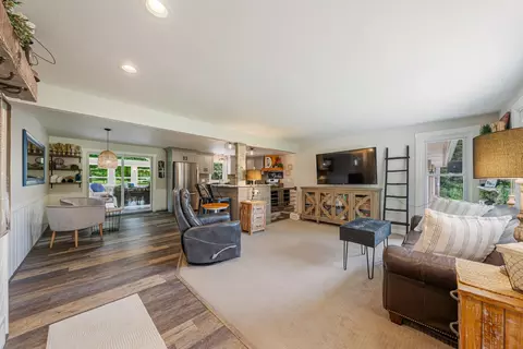 Living - w2221 County Road Uu, Appleton, WI 54913 photo 3 of 5