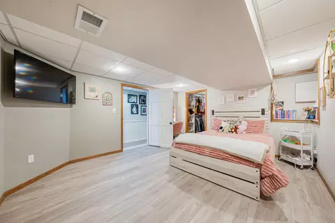 Bedroom - w2221 County Road Uu, Appleton, WI 54913 photo 6 of 6