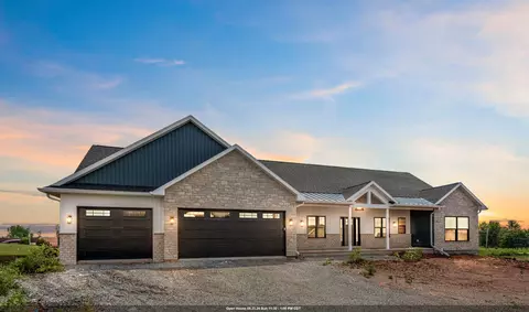 n1282 Meadow Park Drive, Greenville, WI 54942