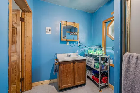 Bath - 730 N State St, Appleton, WI 54911 photo 2 of 2