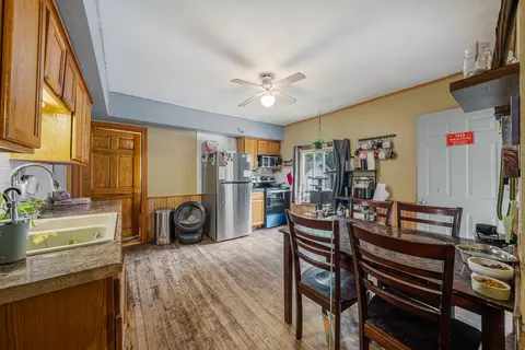 Kitchen - 730 N State St, Appleton, WI 54911 photo 2 of 4