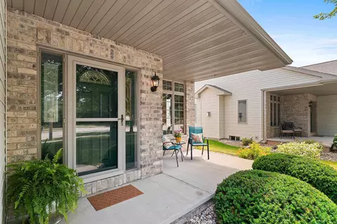 Exterior - 4732 N Providence Ave #301, Appleton, WI 54913 photo 10 of 13