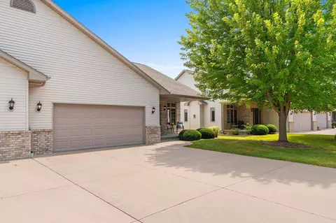 Exterior - 4732 N Providence Ave #301, Appleton, WI 54913 photo 12 of 13