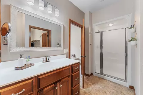 Bath - 4732 N Providence Ave #301, Appleton, WI 54913 photo 2 of 4