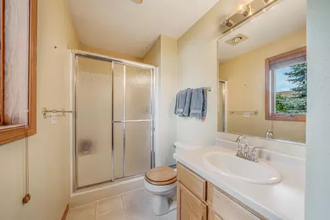 Bath - n9539 Chadbury Lane, Appleton, WI 54915 photo 1 of 2