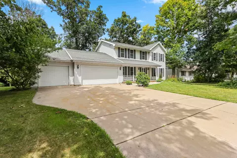 Exterior - 547 Clay St, Wrightstown, WI 54180 photo 4 of 25