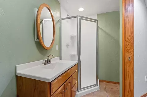 Bath - 547 Clay St, Wrightstown, WI 54180 photo 7 of 7