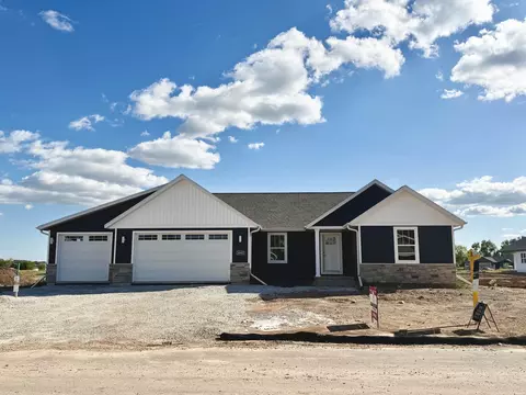 W6843 Mcallister Circle, Greenville, WI 54942