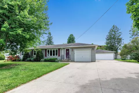 1863 Lenwood Ave, Green Bay, WI 54303