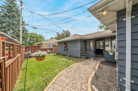 Exterior - 2218 N Mcdonald St, Appleton, WI 54911 photo 9 of 11