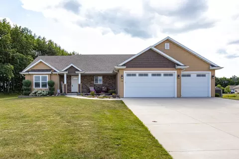 1158 Black Oak Ct, Hortonville, WI 54944