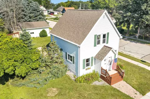 705 S Main St, Seymour, WI 54165