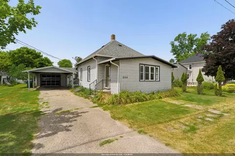206 Steger St, Redgranite, WI 54970